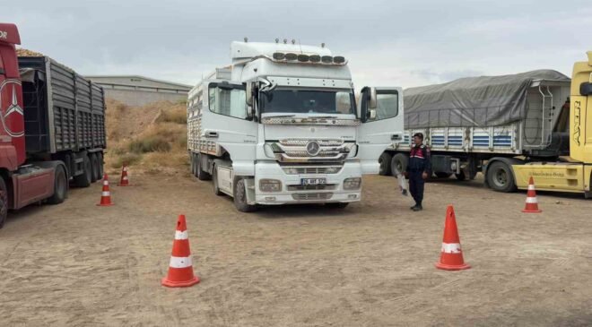 Kullandığı tırın içinde ölü bulundu