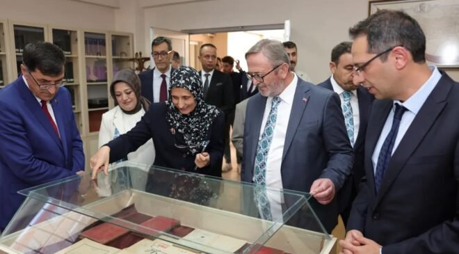 Kütahya’da kütüphanelerin kültürel mirasın yaşatılmasındaki rolü ele alındı