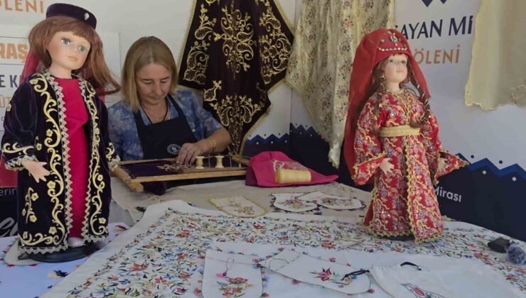 Kütahya’nın geleneksel kadın kıyafetleri sandıklardan çıkarılarak geleceğe taşınıyor