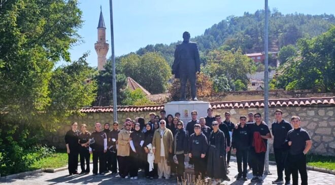 Lise öğrencileri Kütahya’nın tarihi mirasını keşfetti
