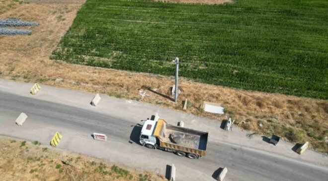 Mahalle sakinlerini çileden çıkaran ’beton bariyer’ bilmecesi