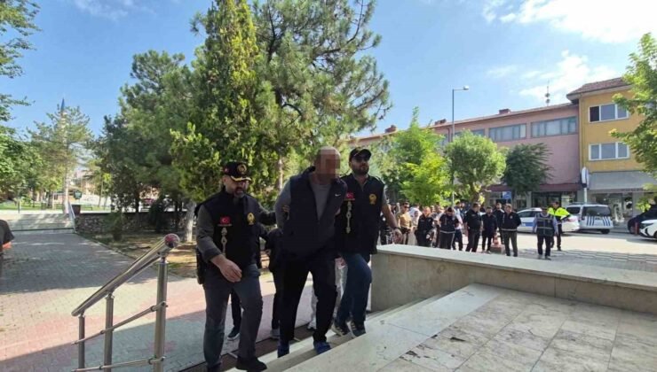 Oto galerici gencin ölümüyle ilgili ağabey ve kuzen tutuklandı
