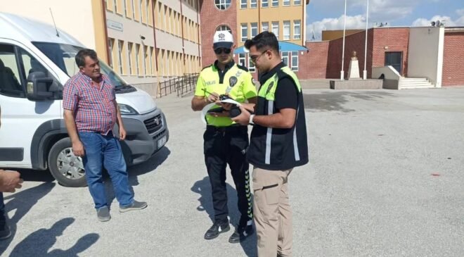 Sandıklı’da okul çevreleri ve öğrenci servisleri denetlendi