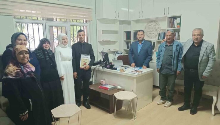Tavşanlı İlçe Müftülüğünden yeni evli çiftlere evlilik rehberliği