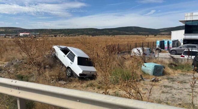 Tavşanlı’da otomobil yoldan çıktı: 1 yaralı