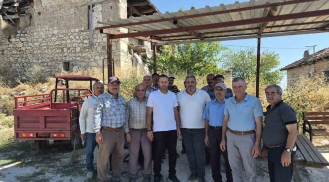 Uşak İl Tarım ve Orman Müdürlüğü personelleri üreticilerle bir araya geldi