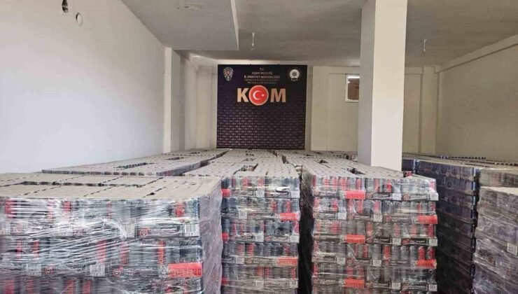 Uşak’ta 16 bin 200 adet tarihi geçmiş enerji içeceği ele geçirildi