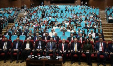 Uşak’ta ’Timsal Karabekir ile Tarihin Kalbine Yolculuk’ söyleşisi
