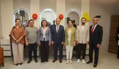 Uşak’ta Halk Kadın Kuaförü hizmete açıldı