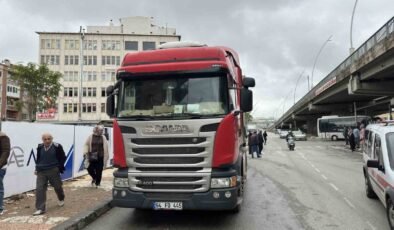 Uşak’ta tırın çarptığı yaya yaralandı