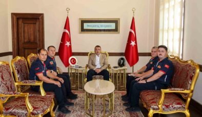 Vali Sözer, itfaiye personeliyle bir araya geldi
