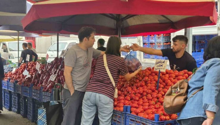 Yaş sebze ve meyvede fahiş fiyata yönelik operasyon vatandaşı ve pazarcıyı sevindirdi