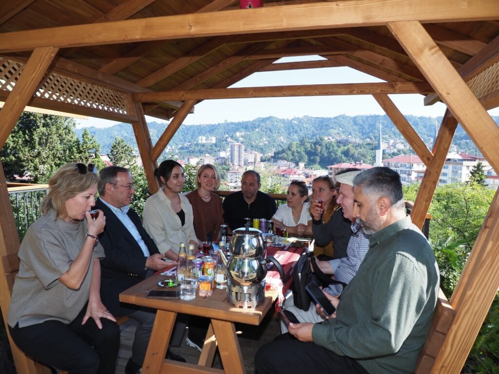 Rize gastronomisinde yeni dönem: Bal, mandalina ve çay atıkları ekonomiye kazandırılıyor
