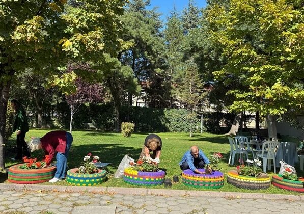 Eskişehir’de Çocukluk Anıları Renkli Bir Bahçeye Dönüştü
