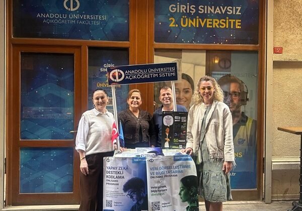Eskişehir Anadolu Üniversitesi İkinci Üniversite fırsatlarını İstanbul’da tanıttı