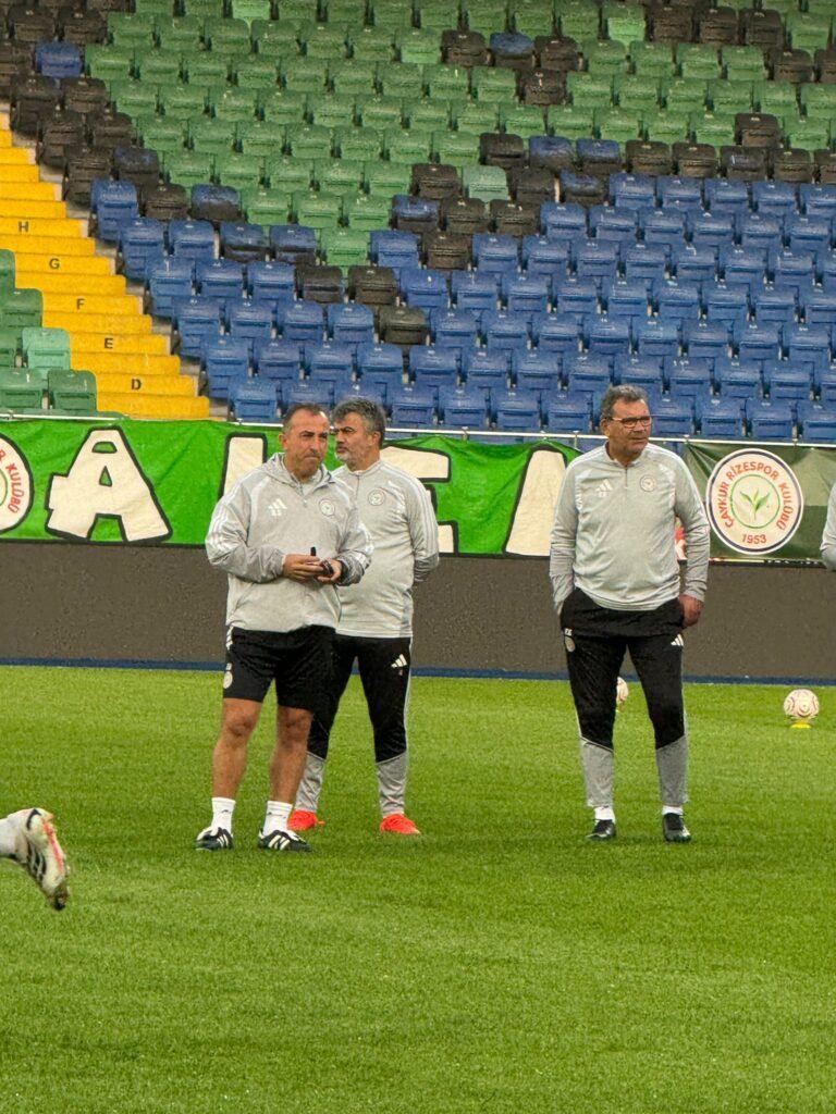 Çaykur Rizespor Teknik Direktörü Uçar: Derbinin ne anlam ifade ettiğini biliyorum