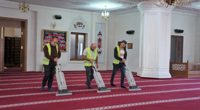 Ankara Keçiören’de ibadethanelerde temizlik çalışması