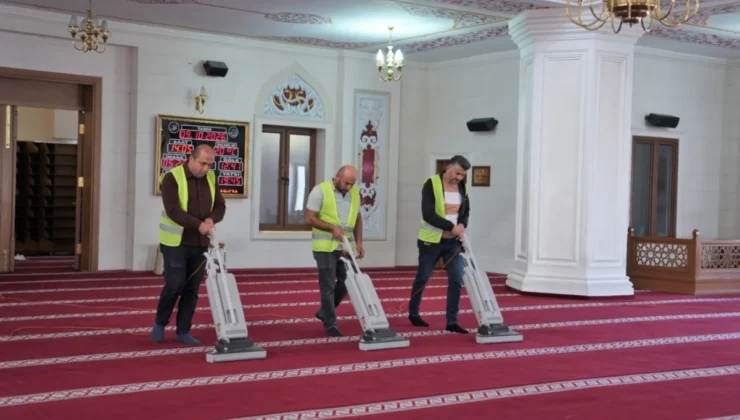 Ankara Keçiören’de ibadethanelerde temizlik çalışması