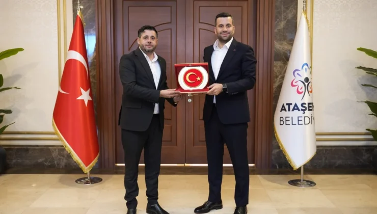 Ataşehir'de yerel basının sorunları görüşüldü