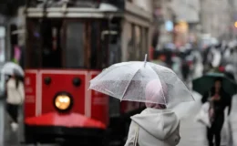 İstanbul’da eğitime 1 gün ara verildi: Motosikletlerin trafiğe çıkışı yasaklandı