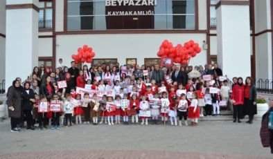 Beypazarı’nda öğrencilerden İlçe Milli Eğitim Müdürü Adem Uslu’ya ziyaret