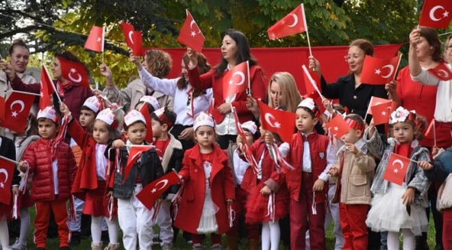 Eskişehir’de Minikler Cumhuriyet’in 103. yıl dönümünü kutladı
