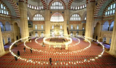 Selimiye Camii ve Külliyesi, tarihin izlerini yaşatıyor