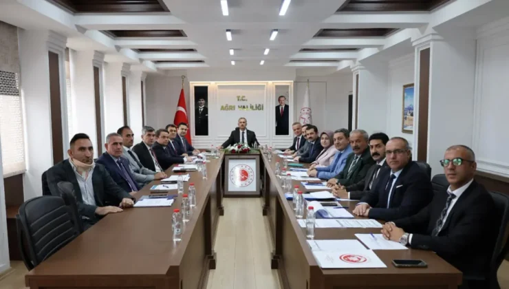 Vali Bozkurt Başkanlığında Kaymakamlar Toplantısı yapıldı
